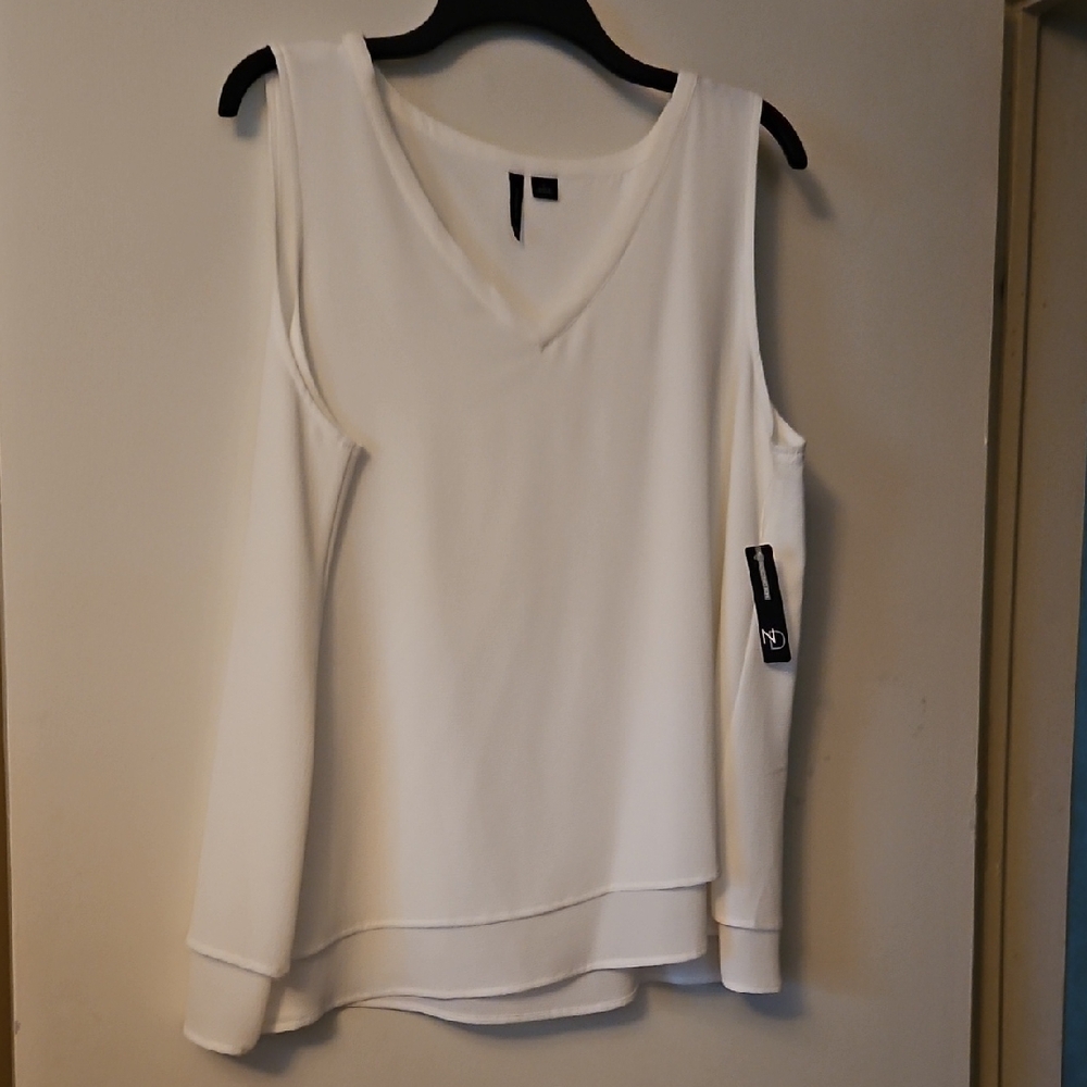 New Directions Cream Sleeveless Tank Top